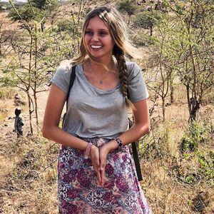 Meet your Posher, Annie